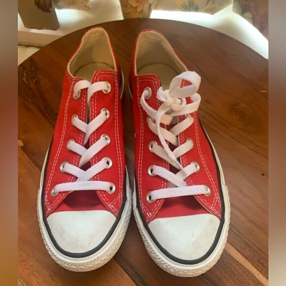Converse sneakers for ladies - Picture 1 of 7